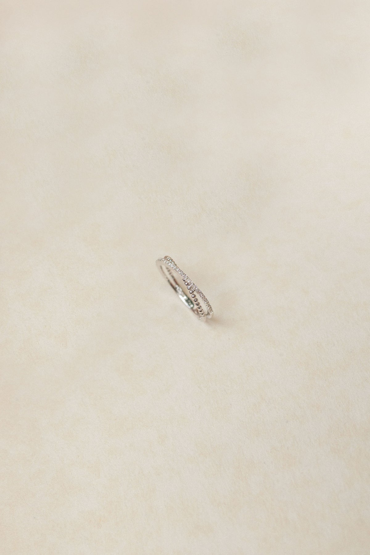 Anillo cruzado